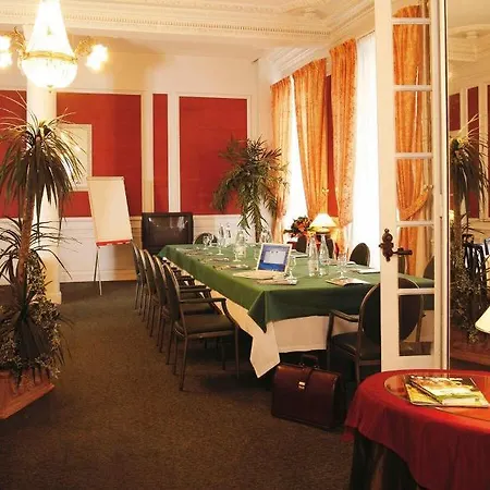 Hotel Logis Le Midland Vichy