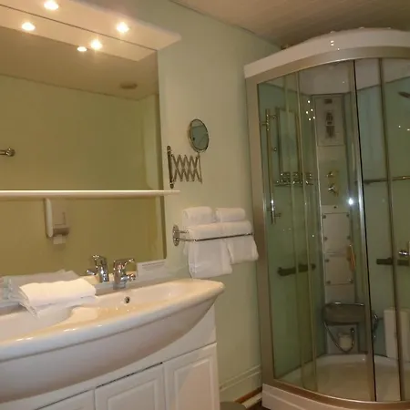 Logis Le Midland 3*