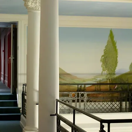 Hotel Logis Le Midland 3*